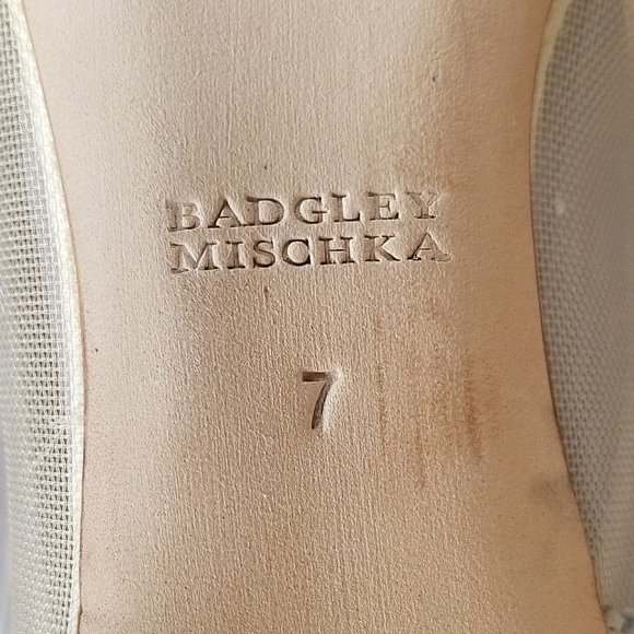 Badgley Mischka Gigi Crystal Pointy Toe Flat, Ivory Satin, Womens Size 7 - Picture 10 of 10